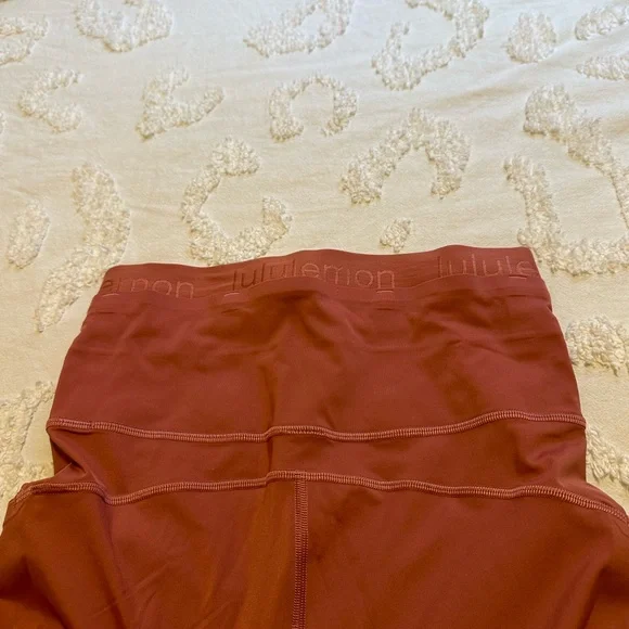 Lululemon Muave leggings - Picture 6 of 7